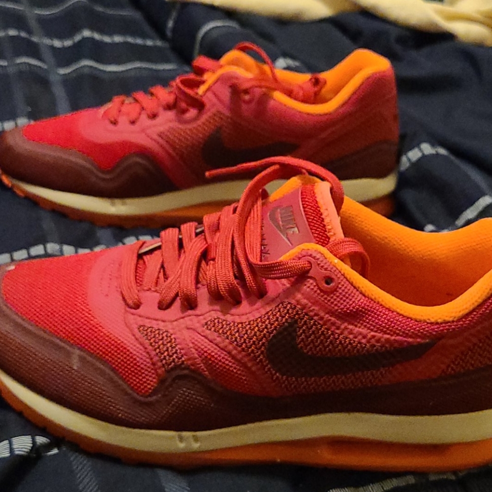 Women's Nike Air Max Lunar 1